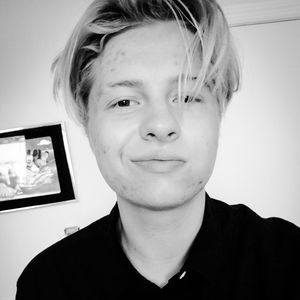 Meet your Posher, Aaron